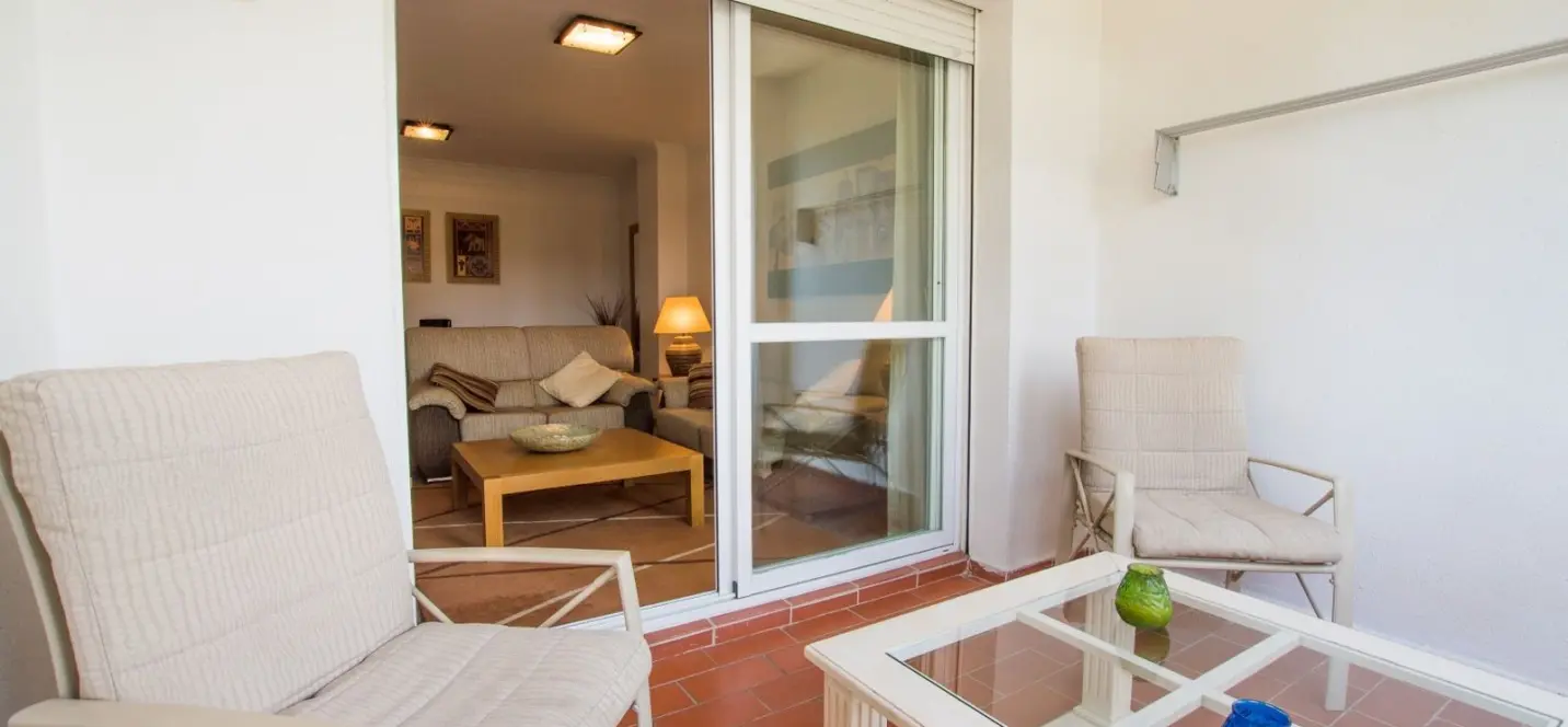 Sale of middle floor apartment in San Pedro de Alcántara 3