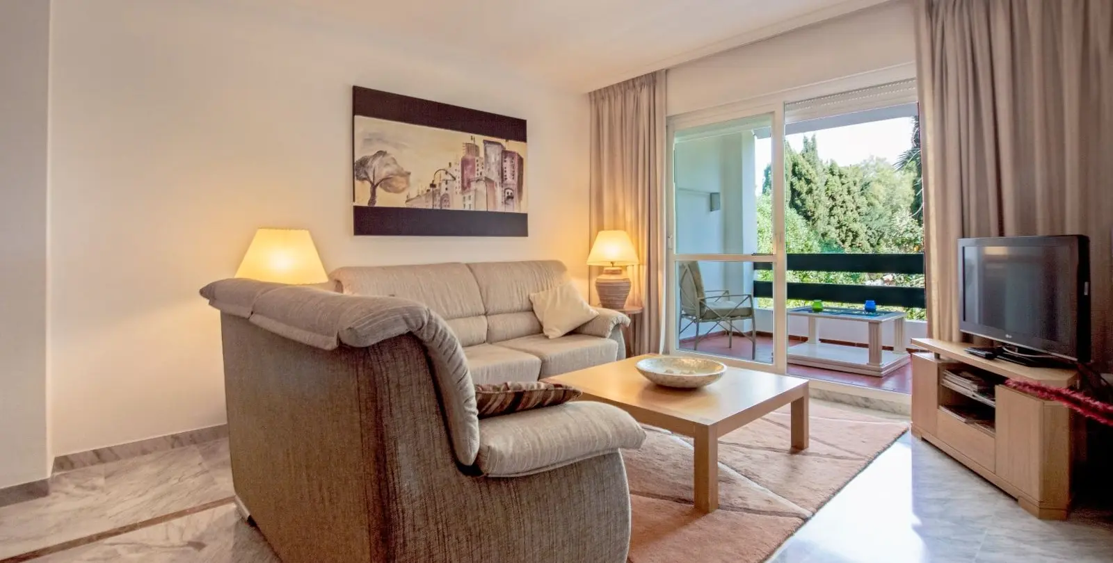 Sale of middle floor apartment in San Pedro de Alcántara 8