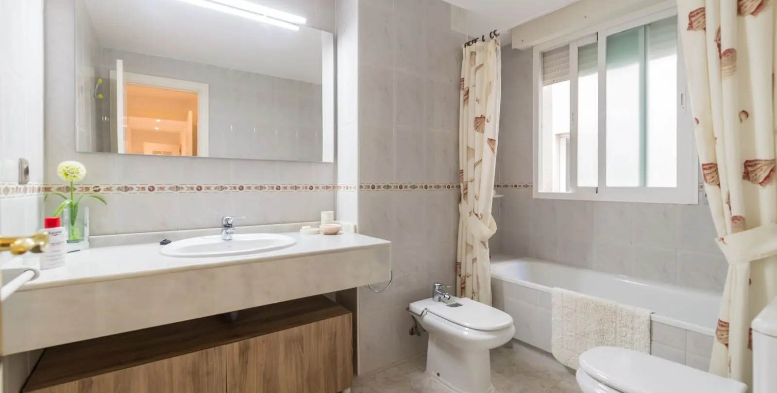 Sale of middle floor apartment in San Pedro de Alcántara 21