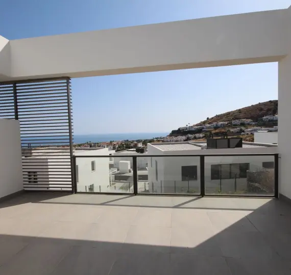 Продажа дома на две семьи в Riviera del Sol