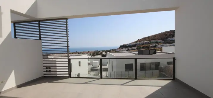 Продажа дома на две семьи в Riviera del Sol 4