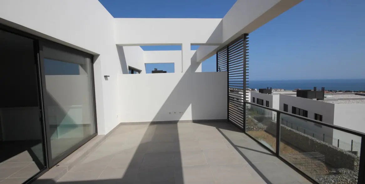 Продажа дома на две семьи в Riviera del Sol 4