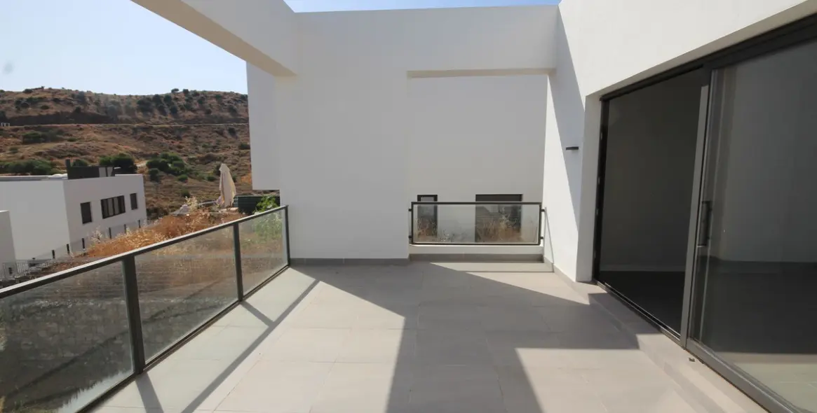 Продажа дома на две семьи в Riviera del Sol 17