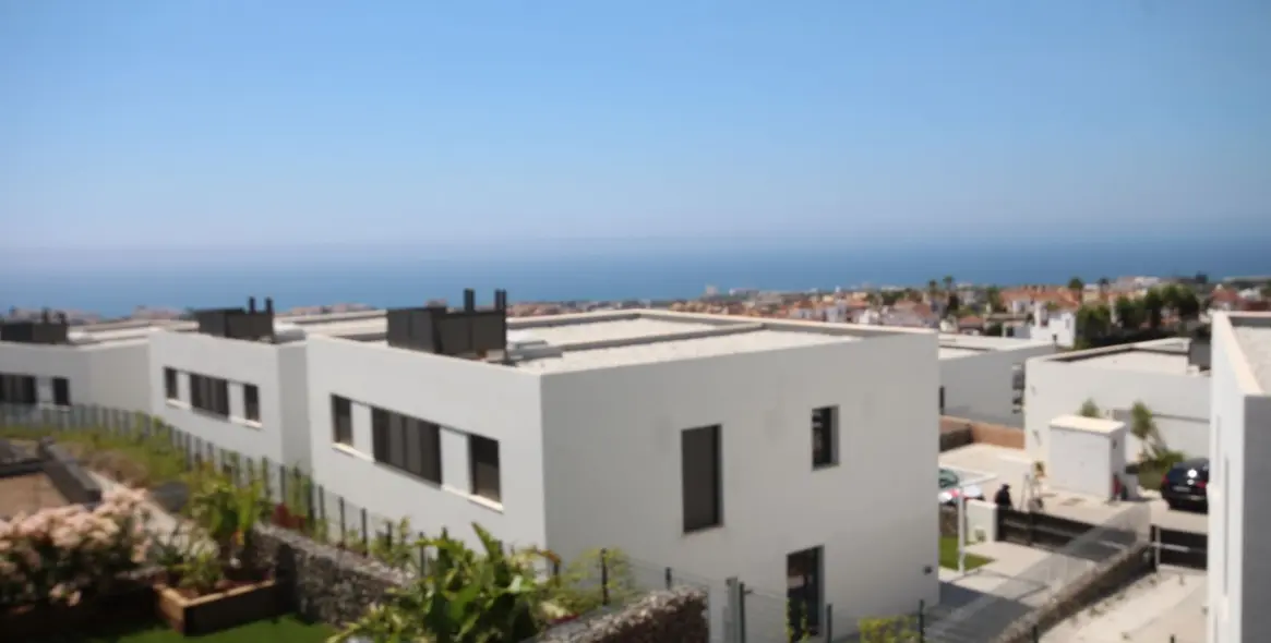 Sale of semi-detached house in Riviera del Sol 36
