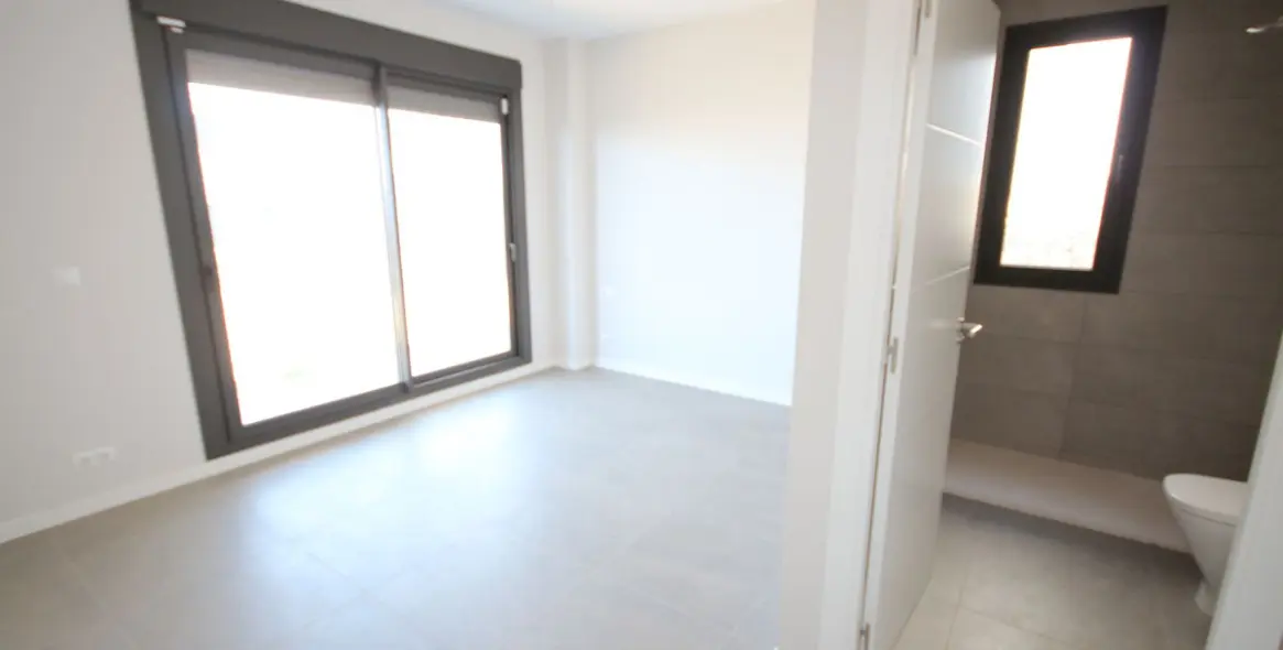 Sale of semi-detached house in Riviera del Sol 44