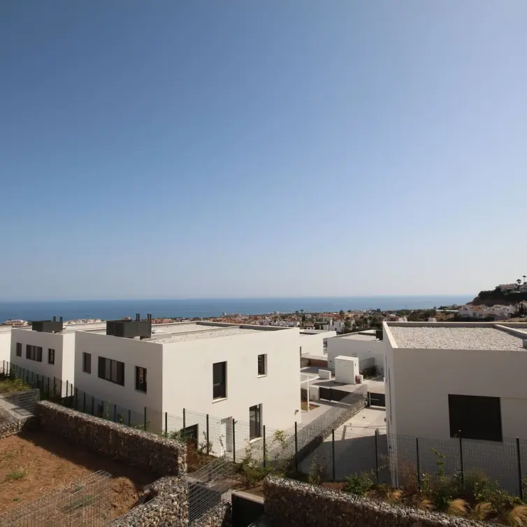 Продажа дома на две семьи в Riviera del Sol