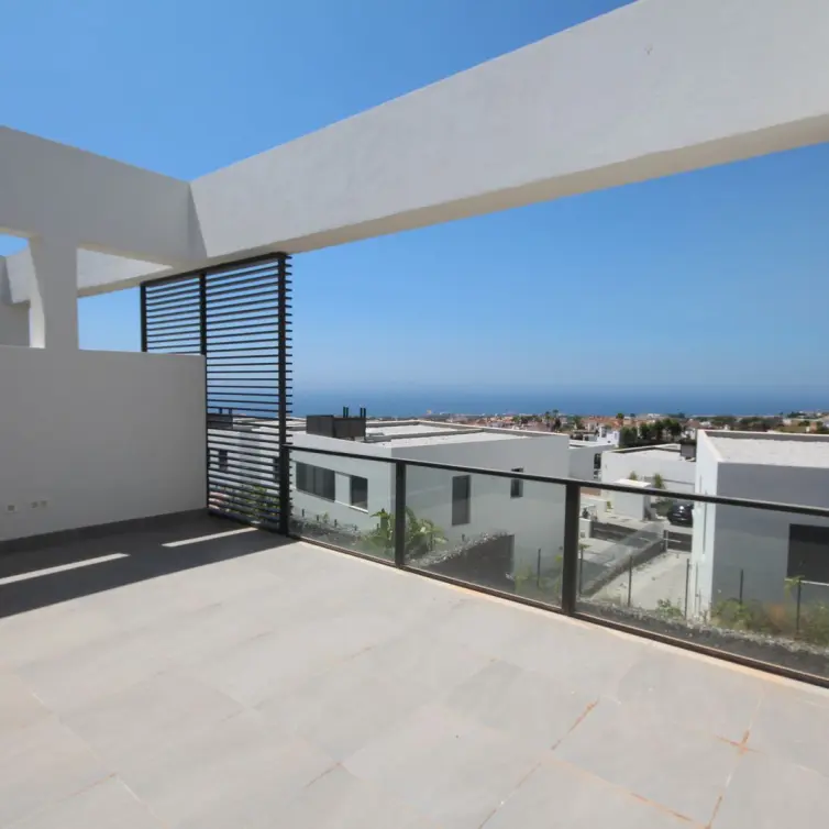 Продажа дома на две семьи в Riviera del Sol