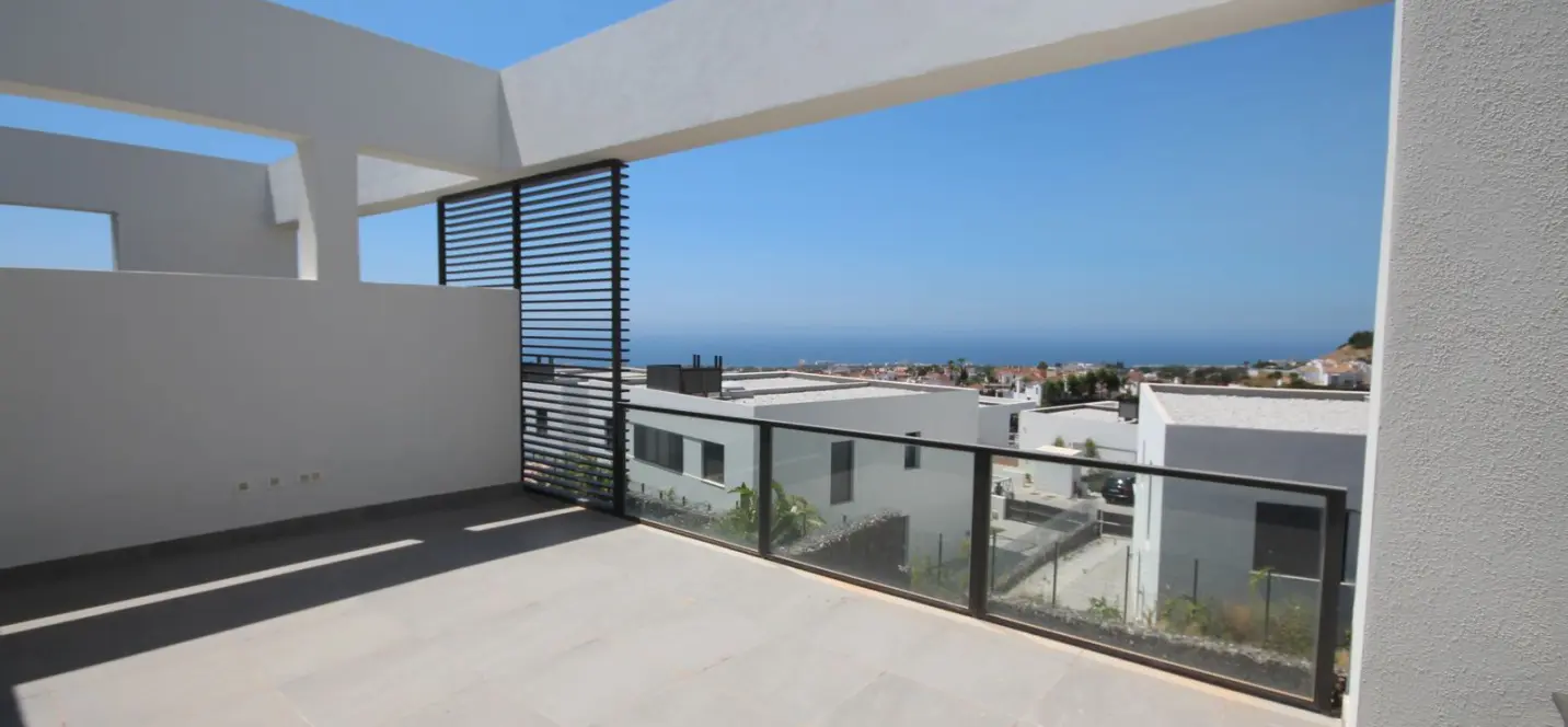 Продажа дома на две семьи в Riviera del Sol 1