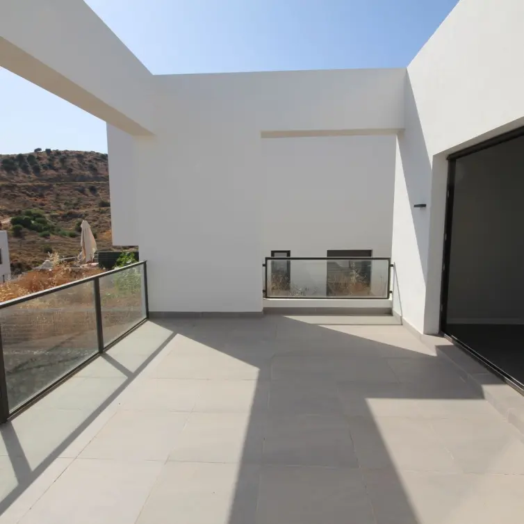 Продажа дома на две семьи в Riviera del Sol