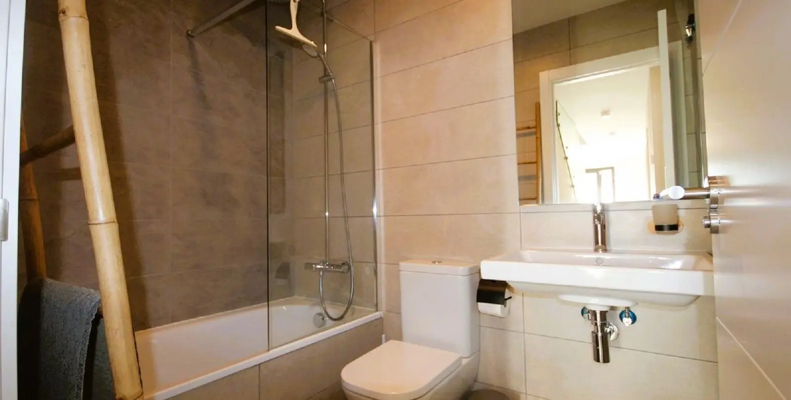 Venta de casa pareada en Riviera del Sol 28