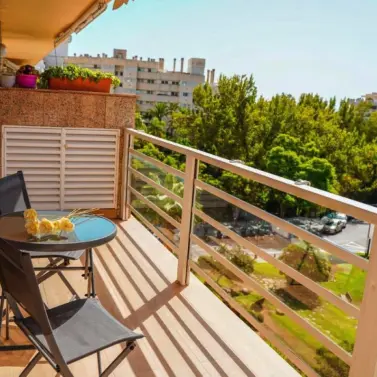 Sale of middle floor apartment in Marbella
