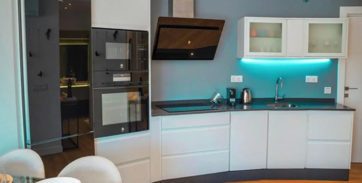 Sale of middle floor apartment in Marbella 2