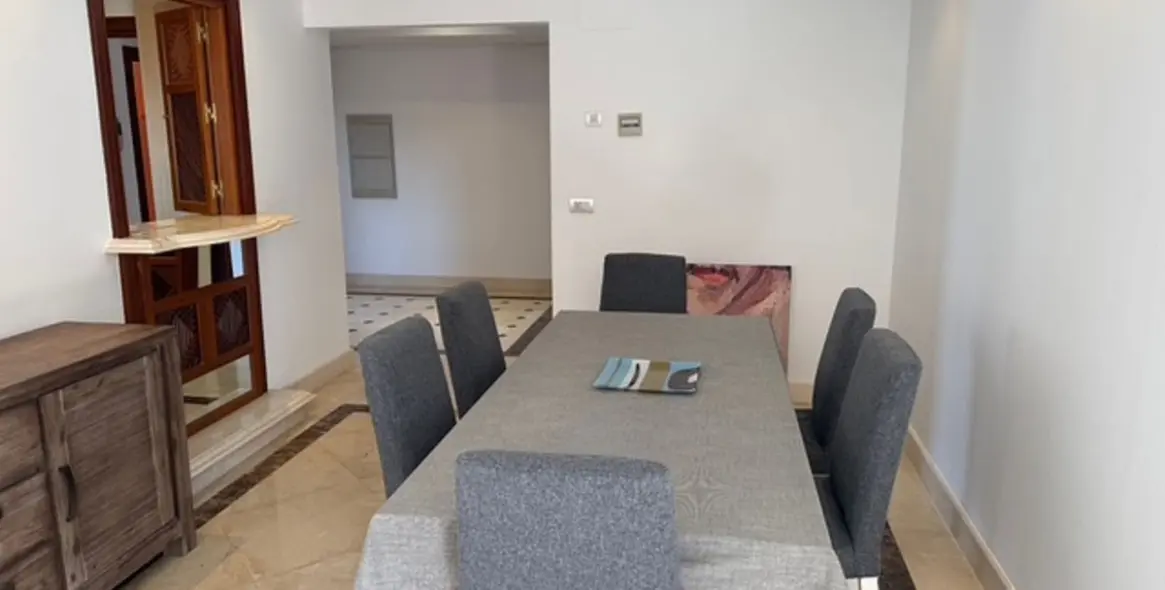 Продажа апартаментов на среднем этаже в New Golden Mile 13