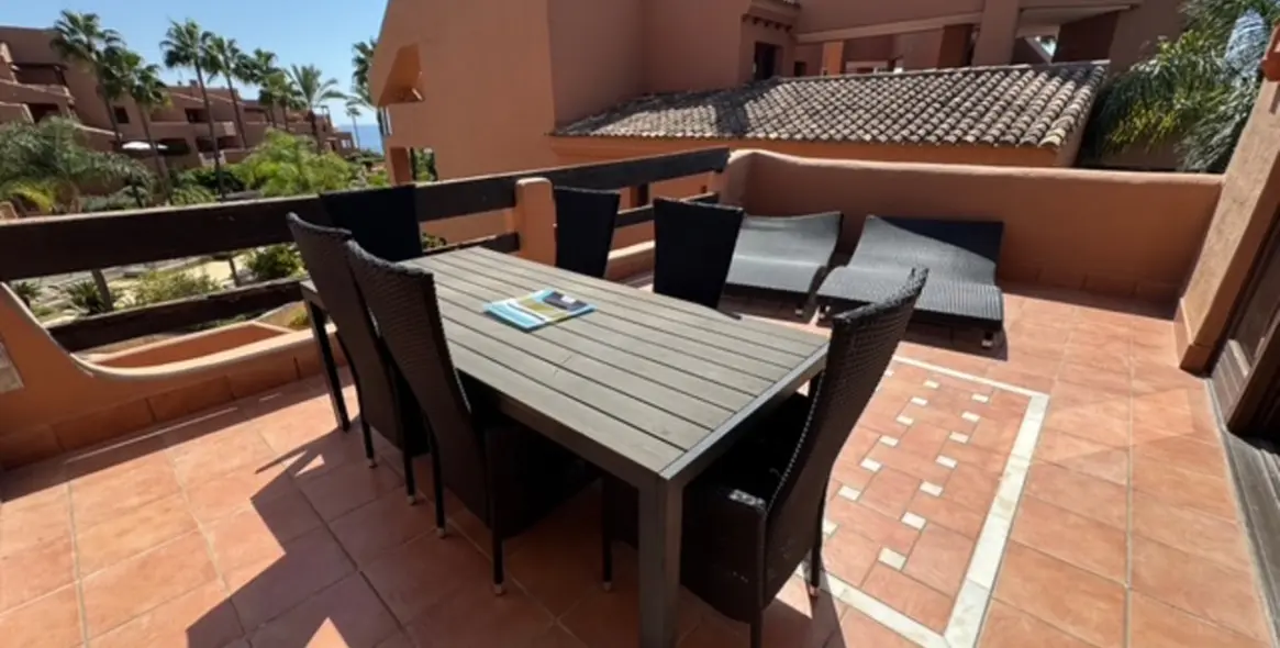 Sale of middle floor apartment in Estepona (district Estepona) 4