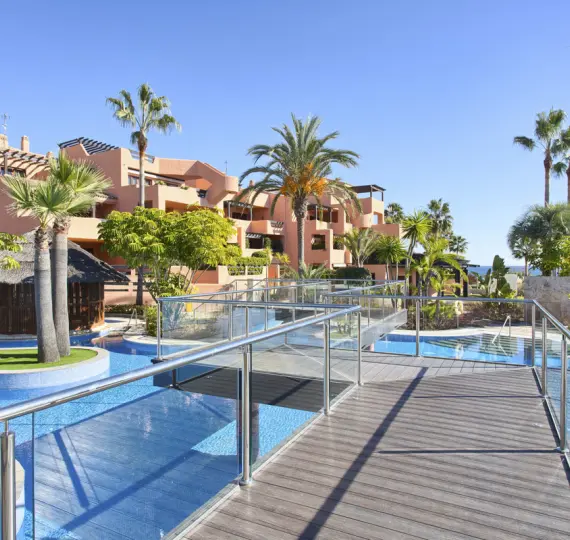 Apartamento en planta media R5217016