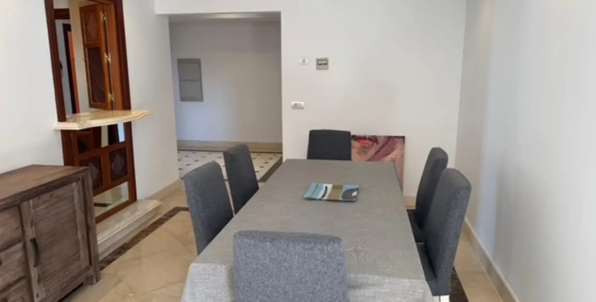 Продажа апартаментов на среднем этаже в Estepona 15