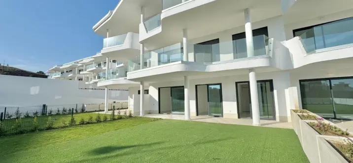 Sale of ground floor apartment in Fuengirola 0