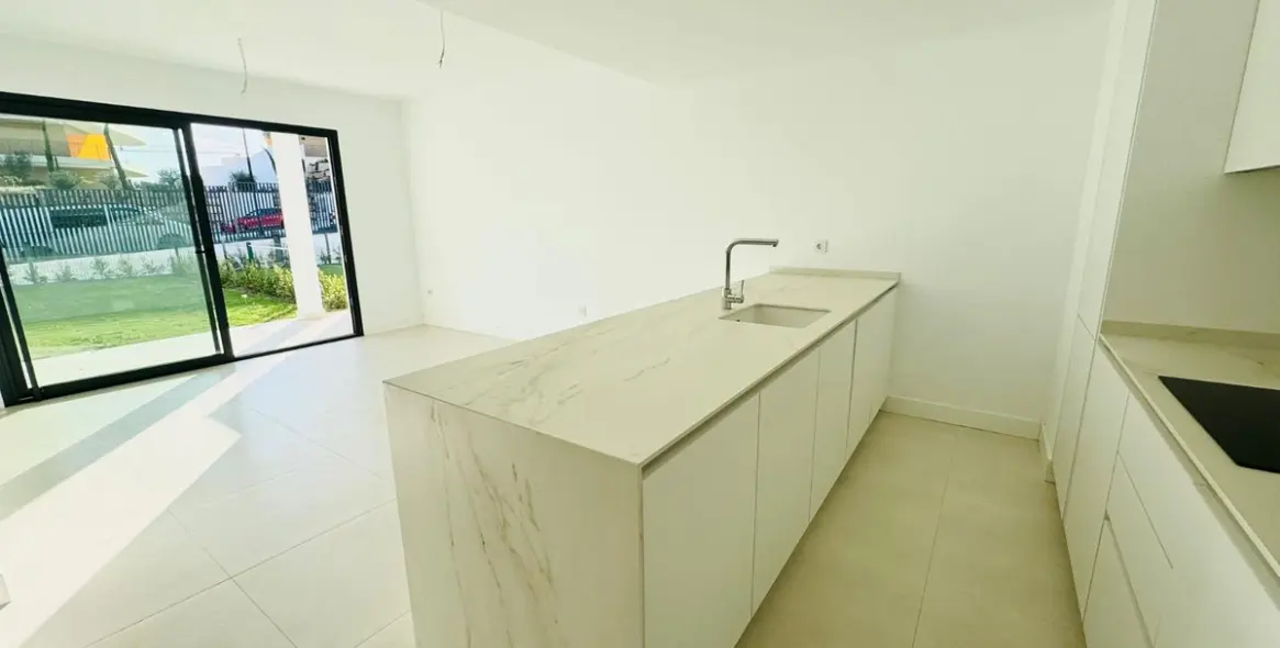 Sale of ground floor apartment in Fuengirola 2