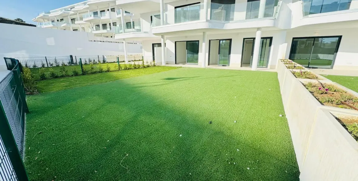 Sale of ground floor apartment in Fuengirola 15