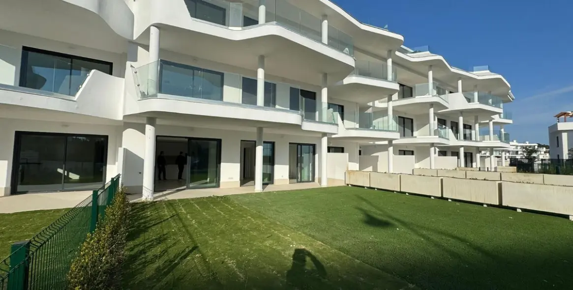 Sale of ground floor apartment in Fuengirola 17