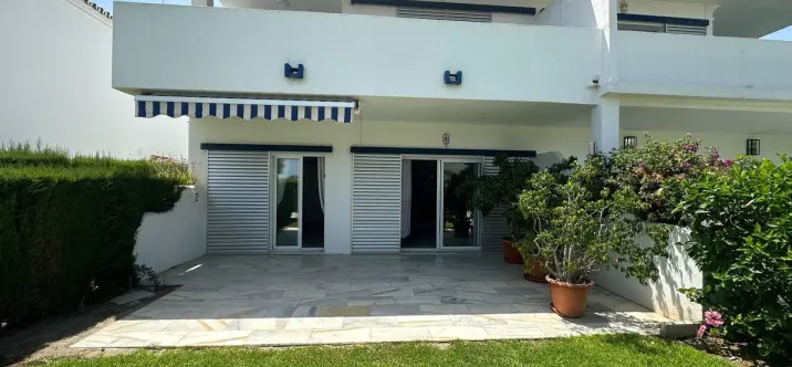 Sale of ground floor apartment in Nueva Andalucía 0