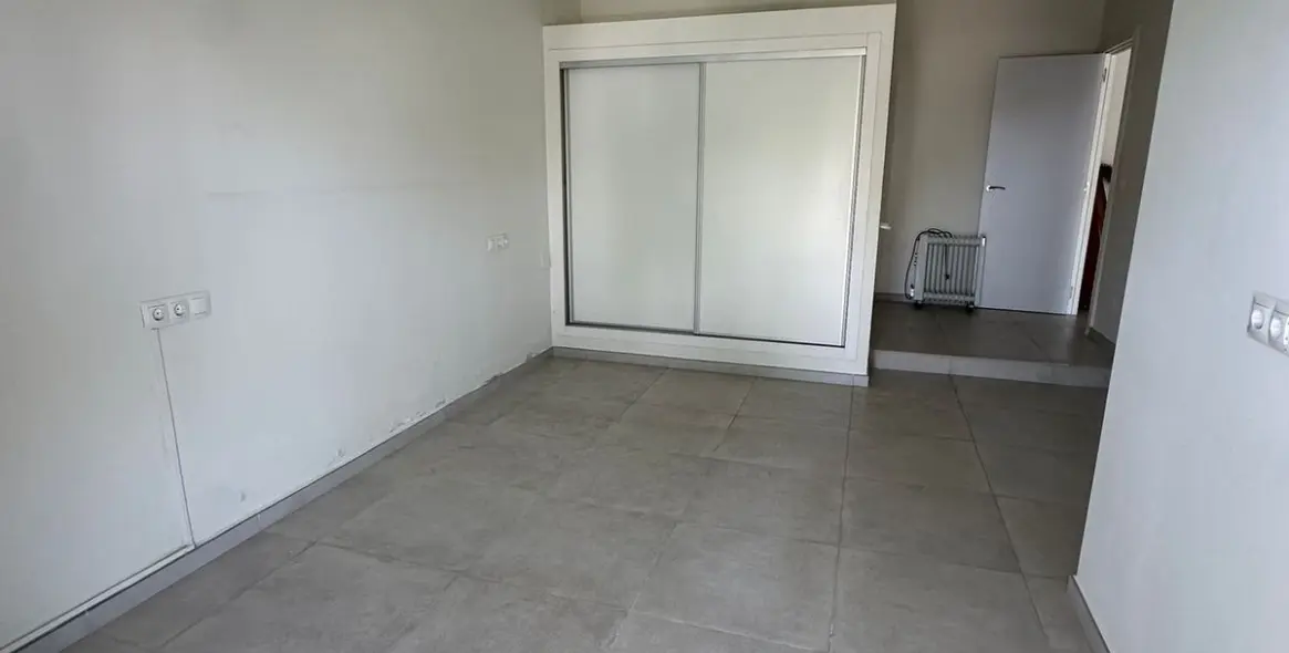 Sale of ground floor apartment in Nueva Andalucía 4