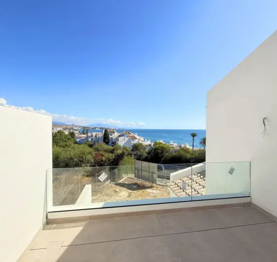 Sale of semi-detached house in Estepona