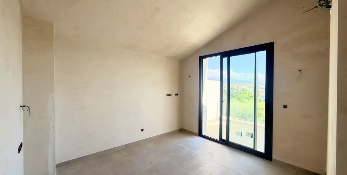 Sale of semi-detached house in Estepona 14