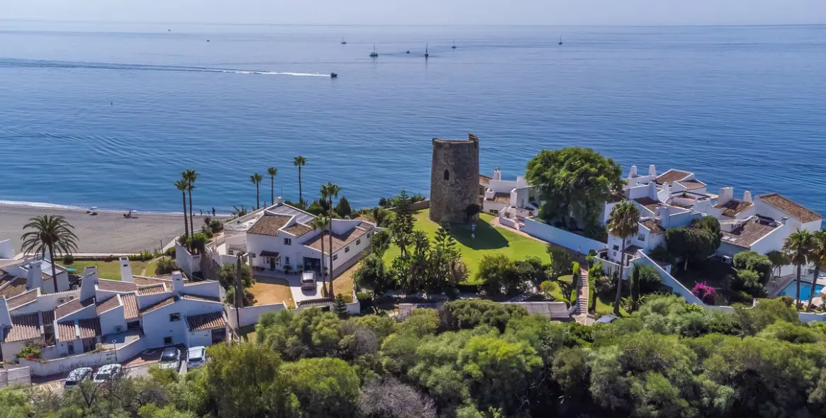 Sale of semi-detached house in Estepona 18