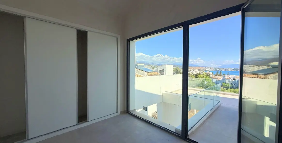 Продажа дома на две семьи в Estepona 30