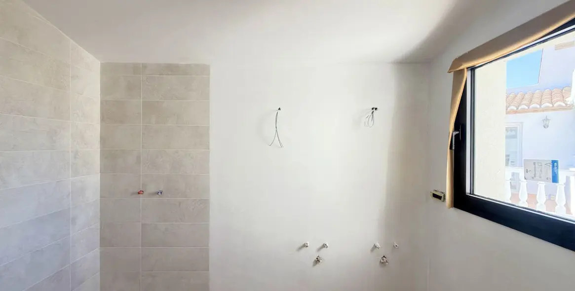 Продажа дома на две семьи в Estepona 31