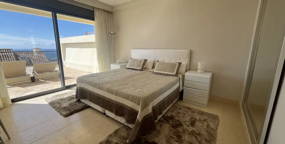 Продажа апартаментов на среднем этаже в Altos de los Monteros 9