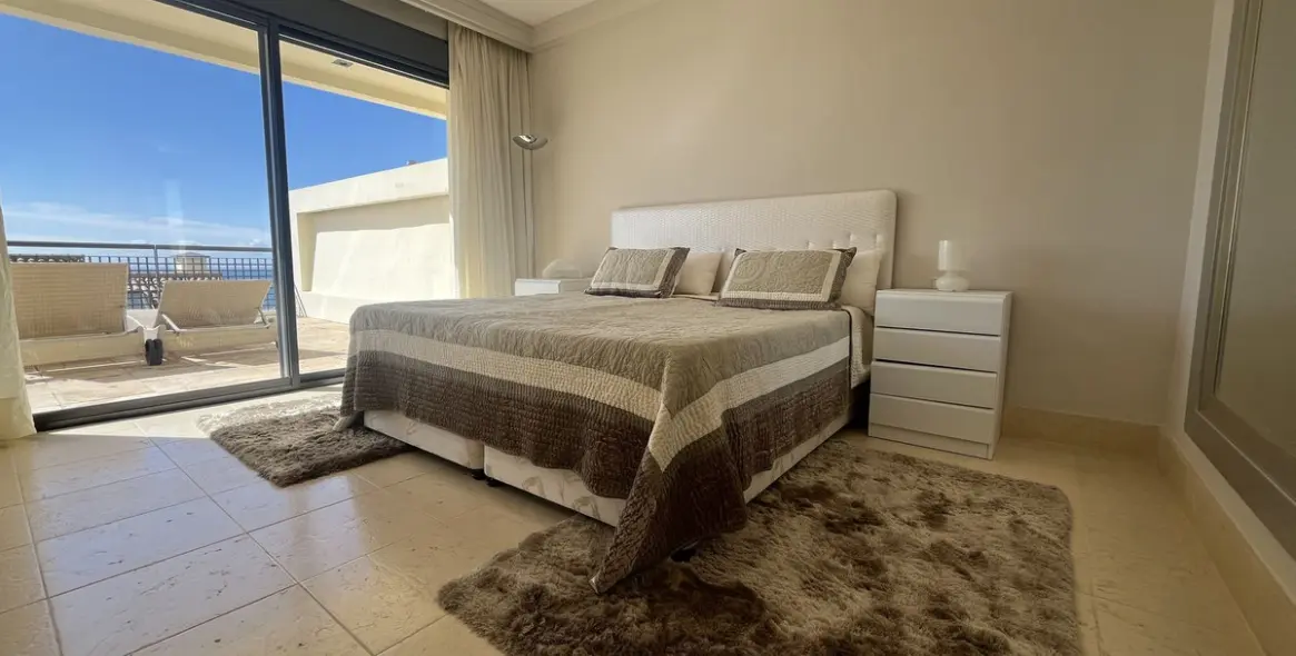 Продажа апартаментов на среднем этаже в Altos de los Monteros 11