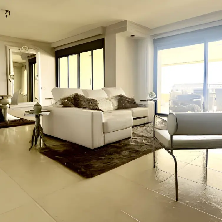 Venta de apartamento en planta media en Altos de los Monteros