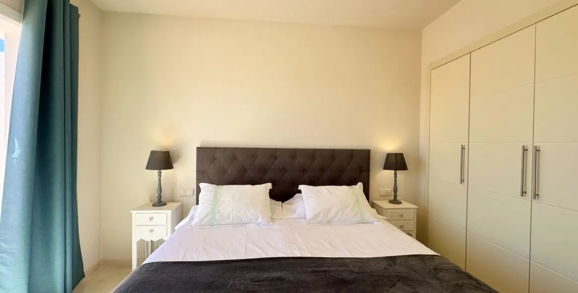 Sale of penthouse in Casares Playa 32
