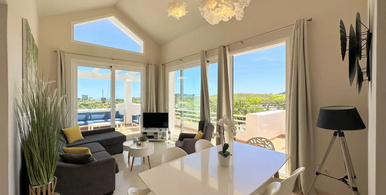Продажа пентхауса в Casares Playa 2