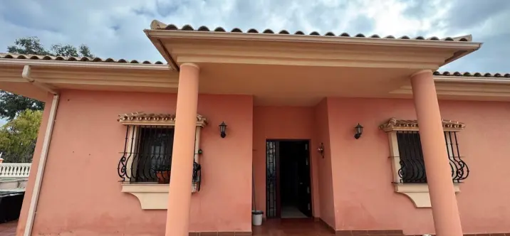 Detached villa R5042200 0