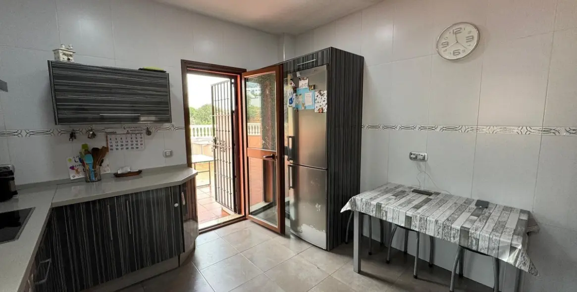 Sale of detached villa in Benalmadena Costa 2