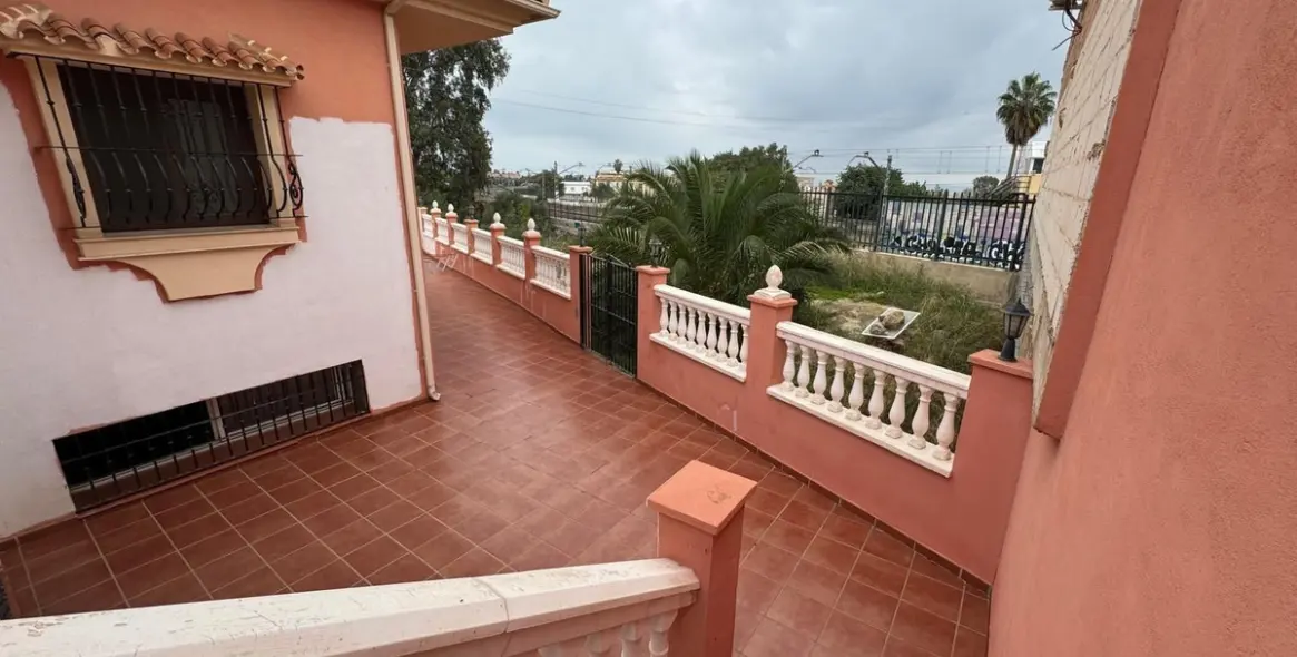 Sale of detached villa in Benalmadena Costa 11