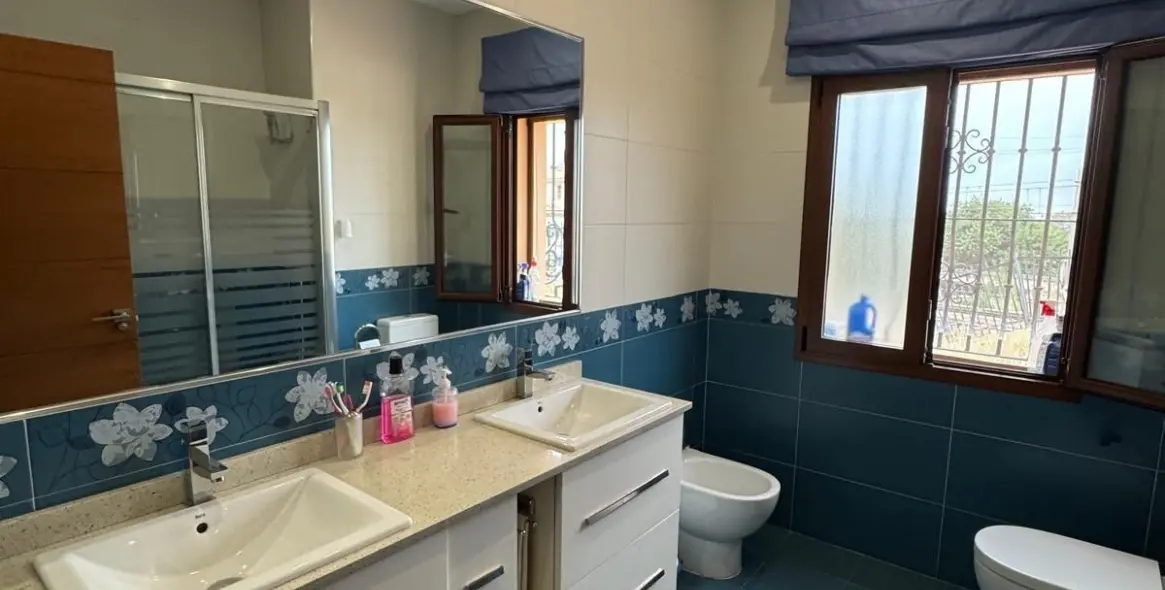 Sale of detached villa in Benalmadena Costa 14