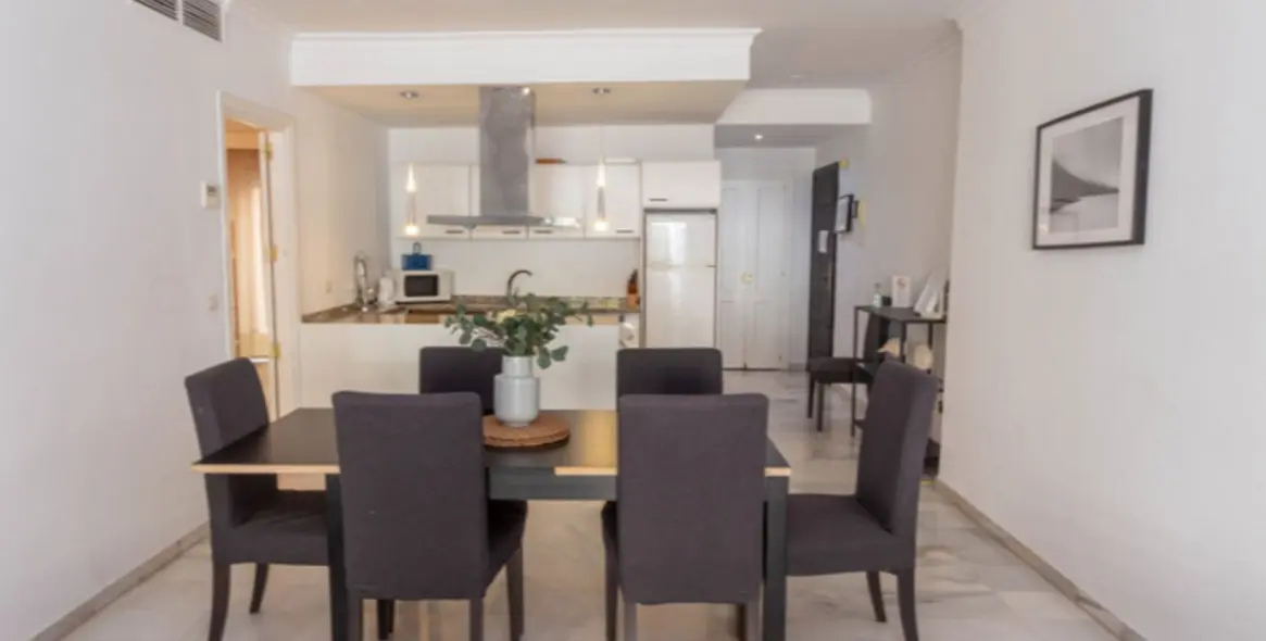 Продажа апартаментов на среднем этаже в Puerto Banús 4