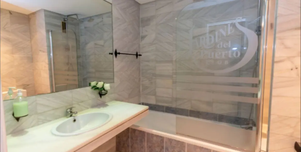 Продажа апартаментов на среднем этаже в Puerto Banús 13