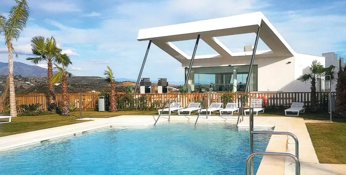 Продажа апартаментов на первом этаже в La Cala de Mijas 1