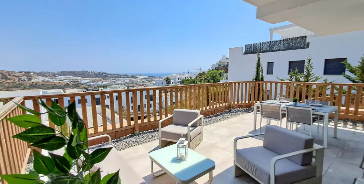 Продажа апартаментов на первом этаже в La Cala de Mijas 2