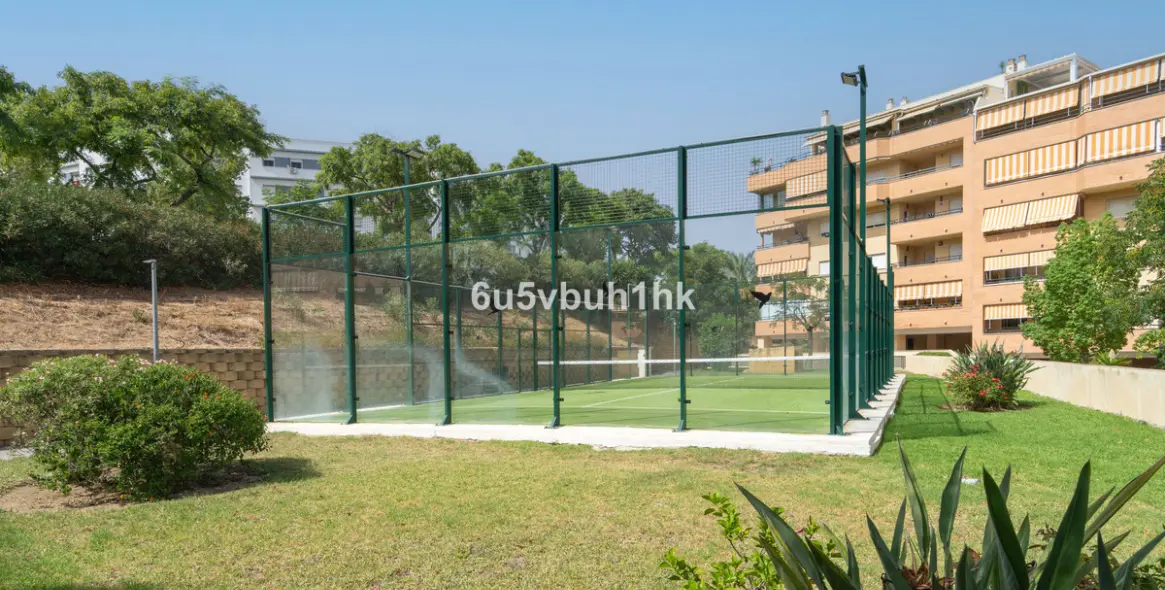 Sale of penthouse in El Pinillo 29