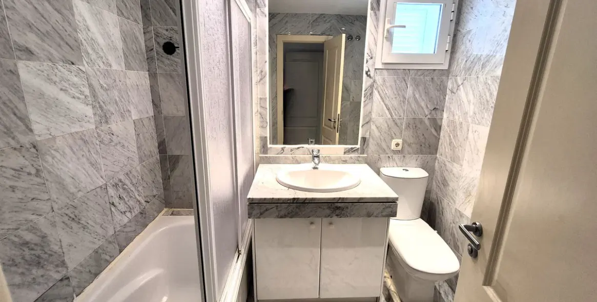 Sale of ground floor apartment in Bahía de Marbella 20