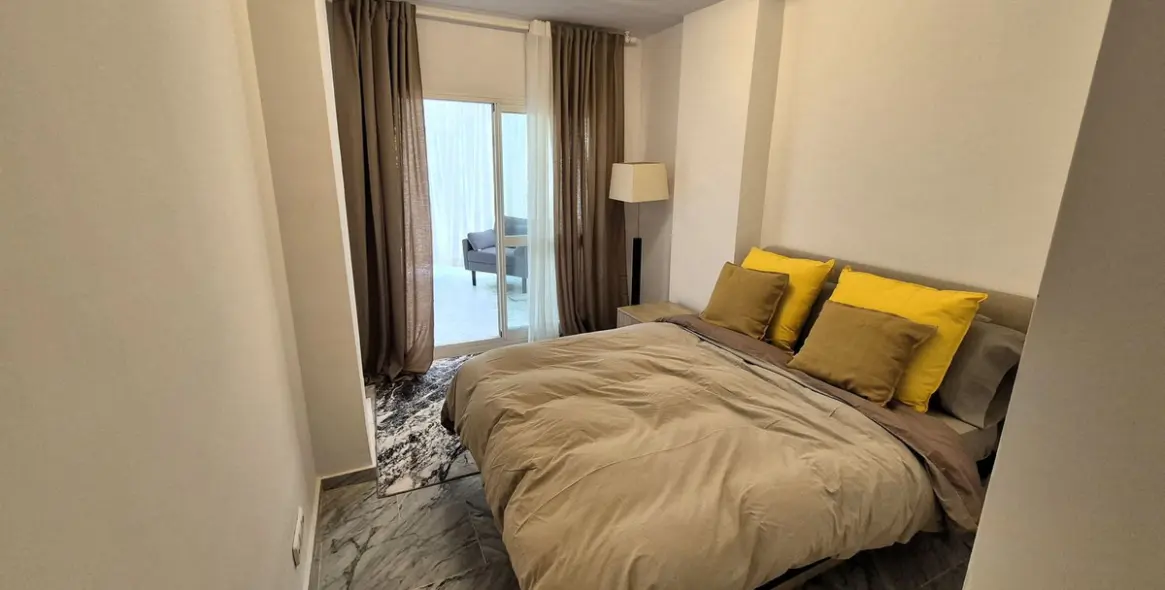 Sale of ground floor apartment in Bahía de Marbella 22