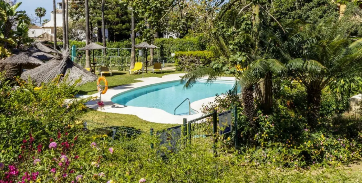 Продажа апартаментов на первом этаже в Bahía de Marbella 35