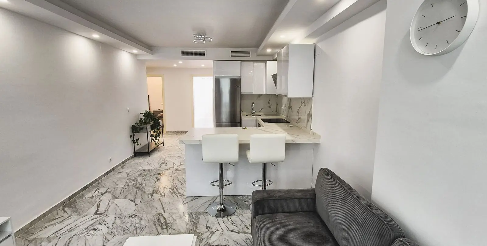 Sale of ground floor apartment in Bahía de Marbella 5