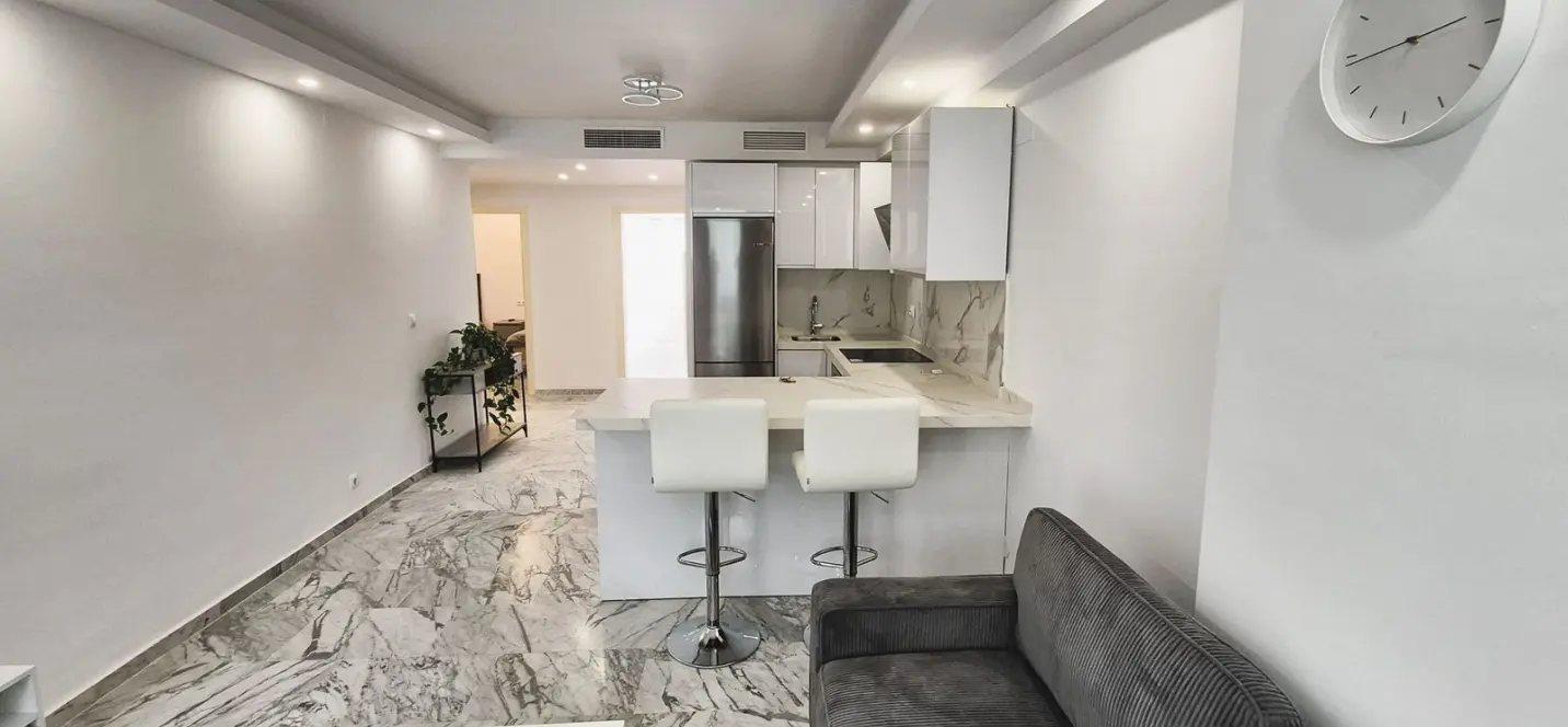 Sale of ground floor apartment in Bahía de Marbella 4